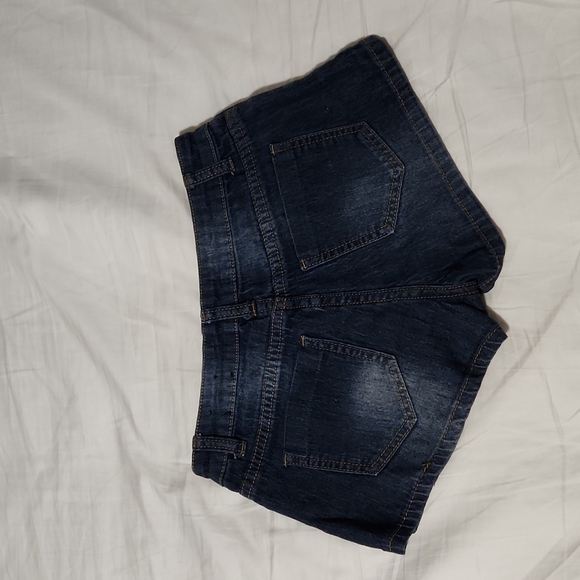 Denim Short size 3 - Picture 2 of 3